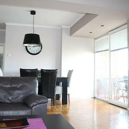 Appartement Modern Spacious In Central